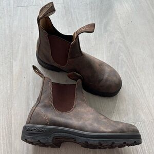 BLUNDSTONE BROWN BOOTS